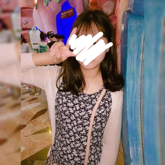 Dress - Picture 1 of 3